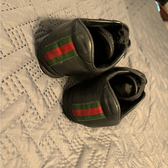Classic Authentic Black Gucci Sneakers - Picture 6 of 16